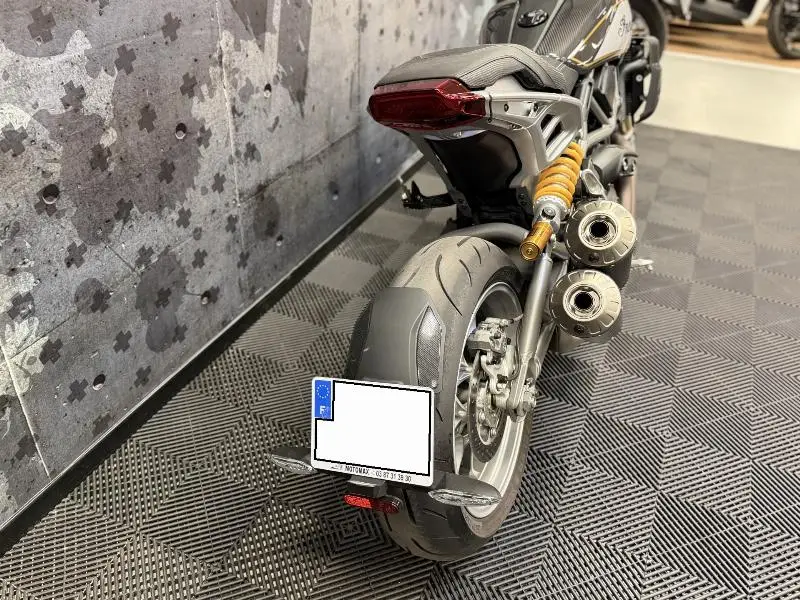 FTR 1200 R CARBON