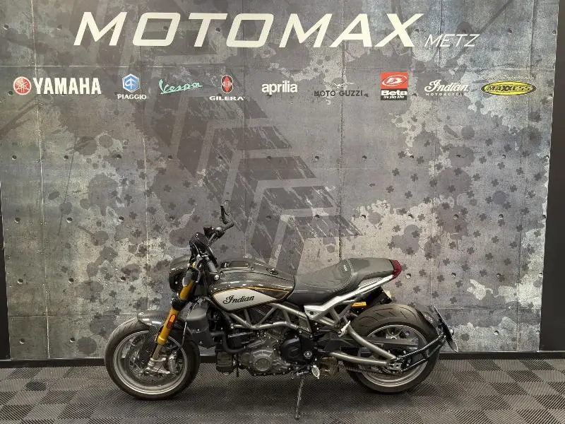 FTR 1200 R CARBON