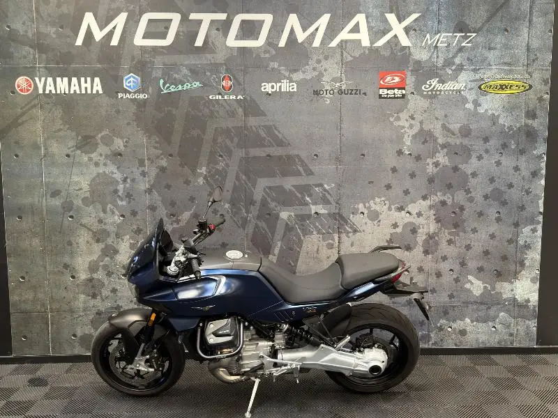 V100  MANDELLO