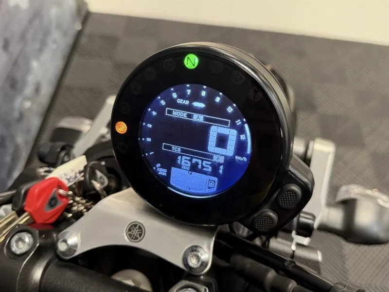 XSR 900