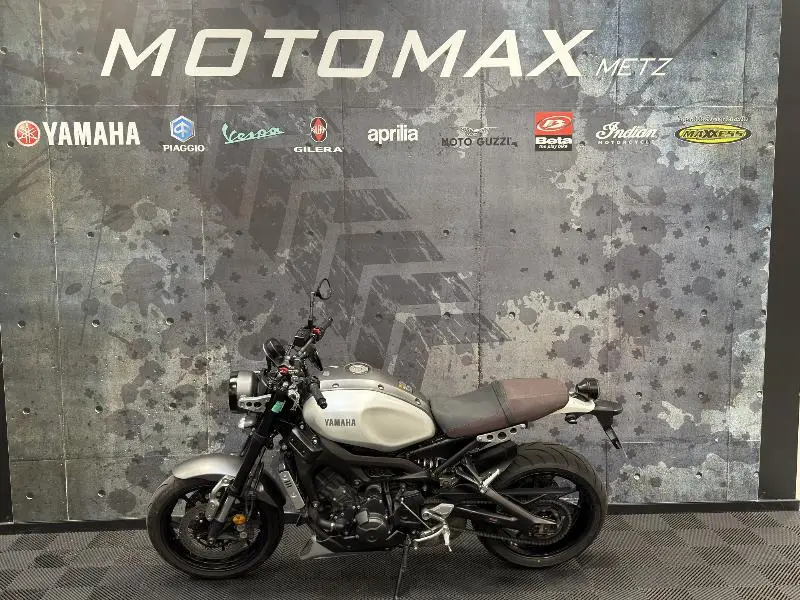 XSR 900