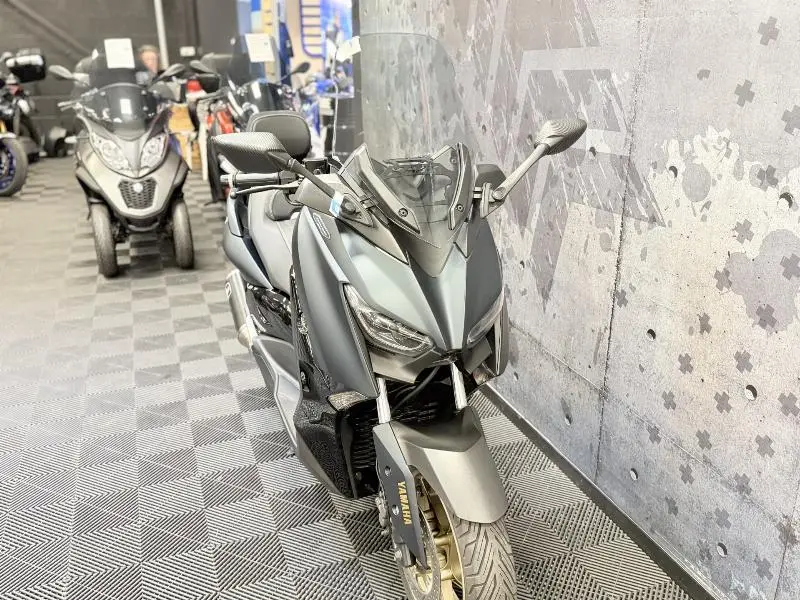 XMAX 300 TECH MAX