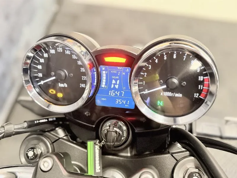 Z 900