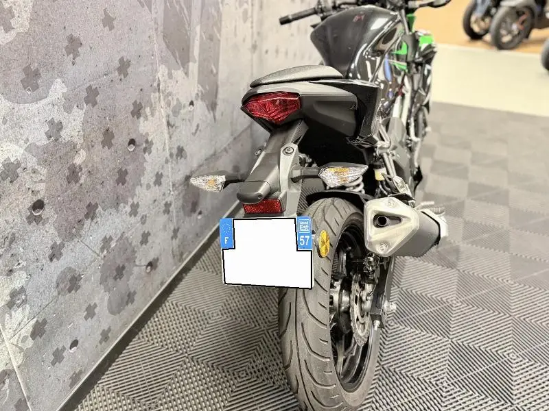 Z125