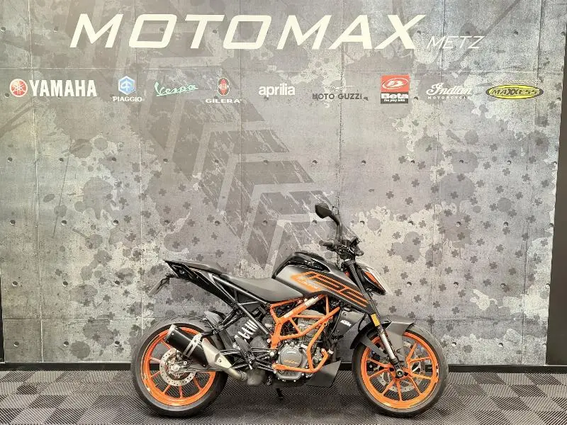 125 DUKE ABS