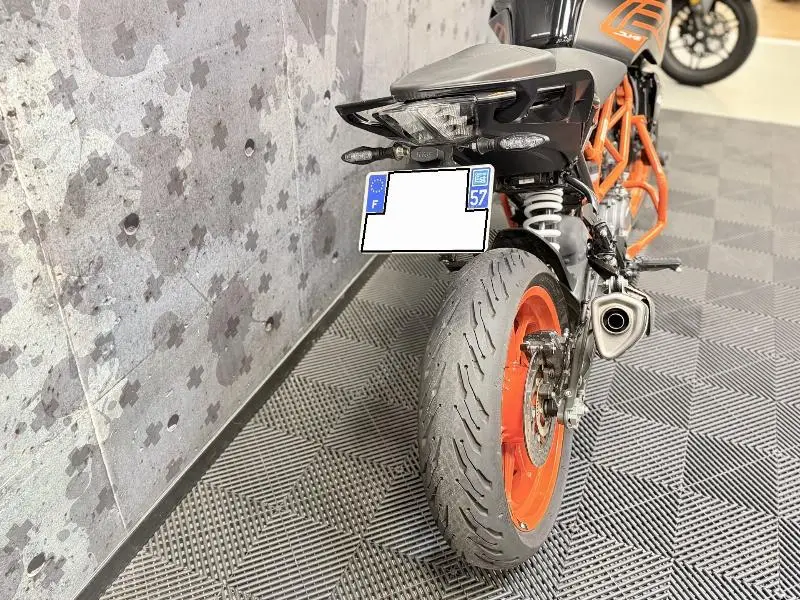 125 DUKE ABS