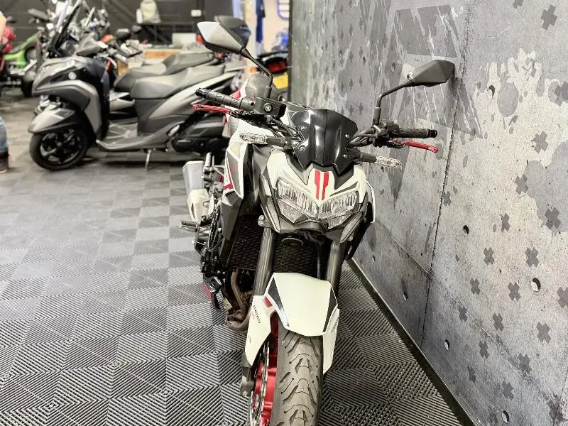 Z 900