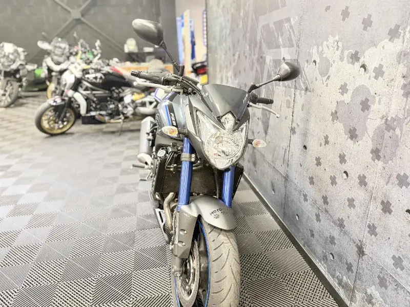 FZ8 N ABS