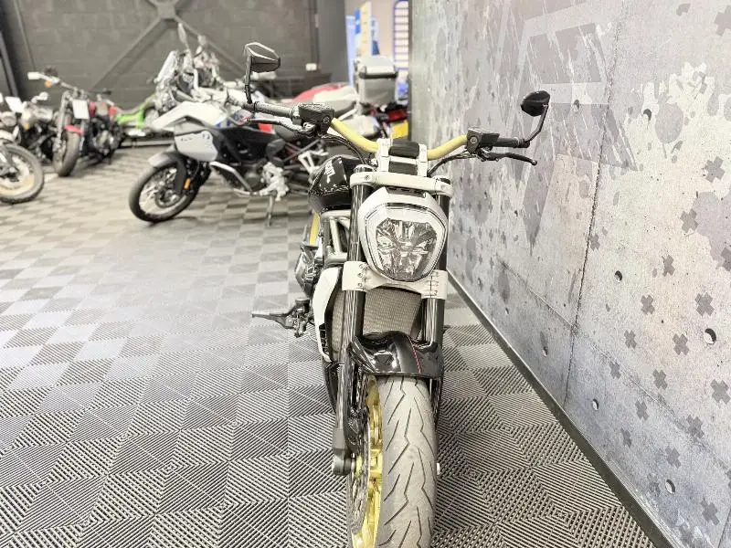 XDIAVEL S