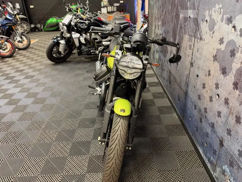 V7 SPORT 850