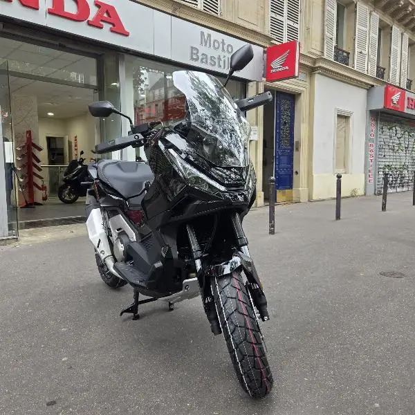 XADV 750
