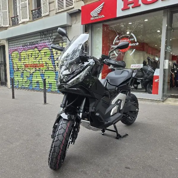 XADV 750