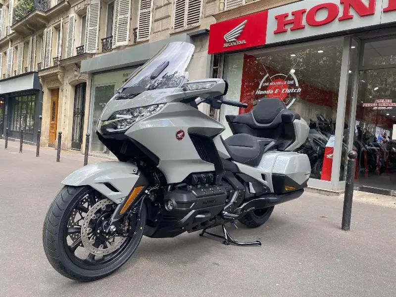 GL 1800 GOLDWING TOURING DCT
