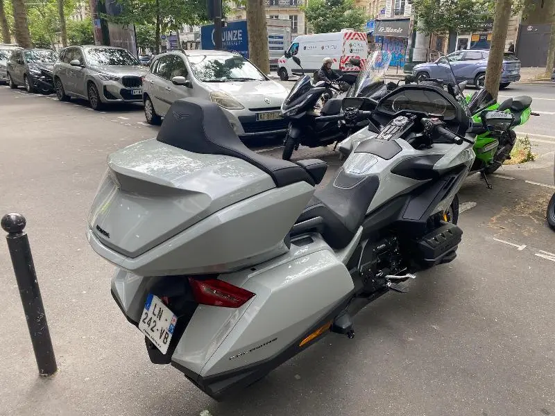 GL 1800 GOLDWING TOURING DCT
