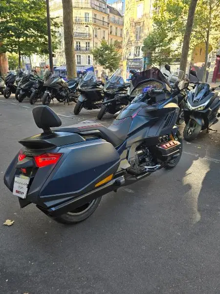 GL1800 GOLDWING