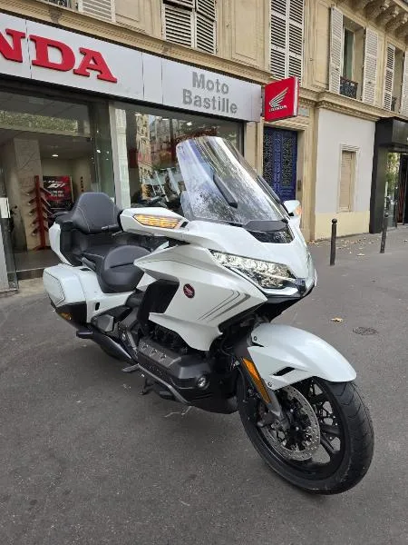GL 1800 GOLDWING TOURING DCT
