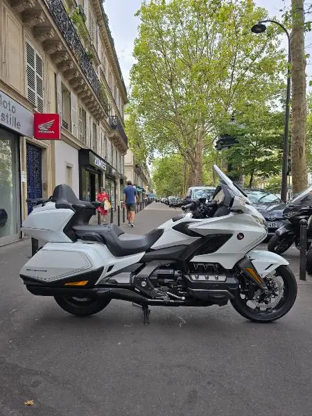 GL 1800 GOLDWING TOURING DCT