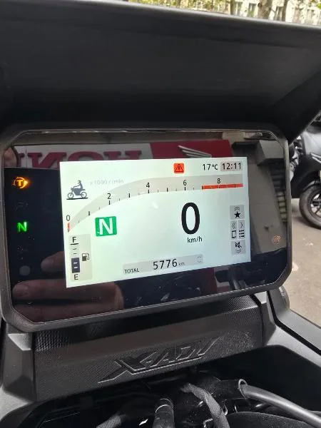 XADV 750 DCT