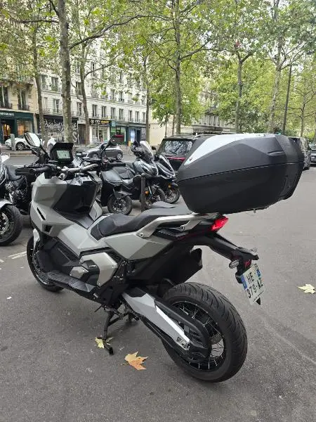 XADV 750 DCT