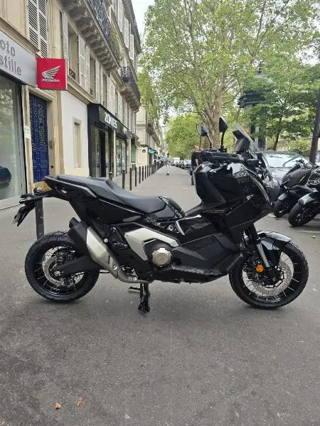 XADV 750 DCT