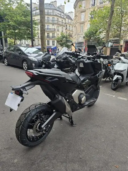 XADV 750 DCT