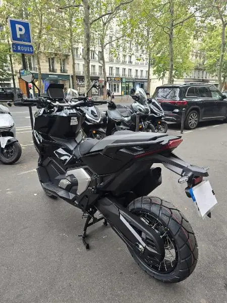 XADV 750 DCT