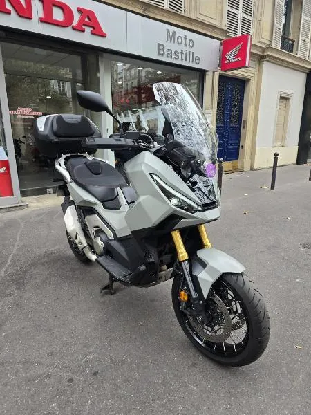 XADV 750 DCT