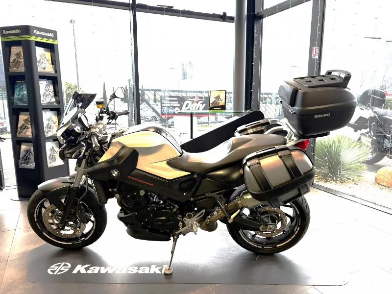 F 800 R