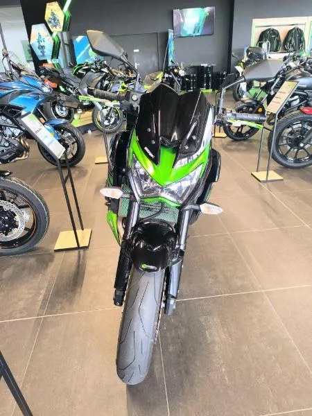 Z 800