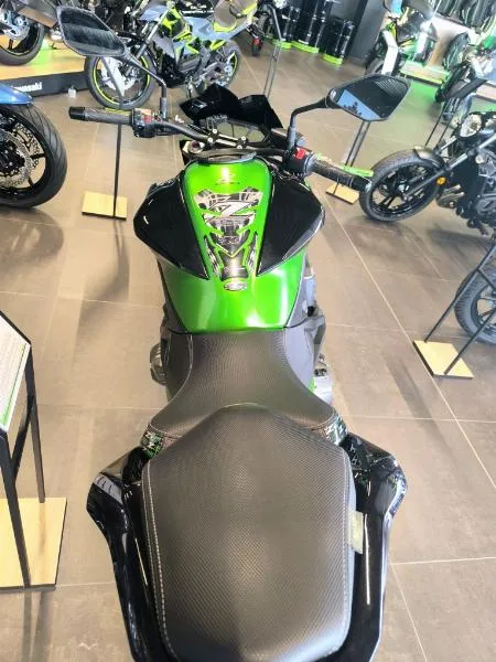Z 800