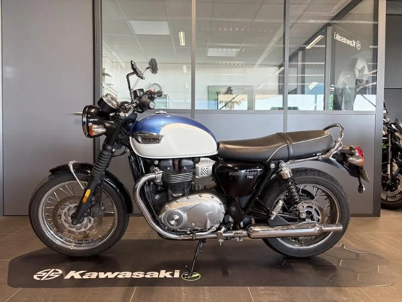 Bonneville T100