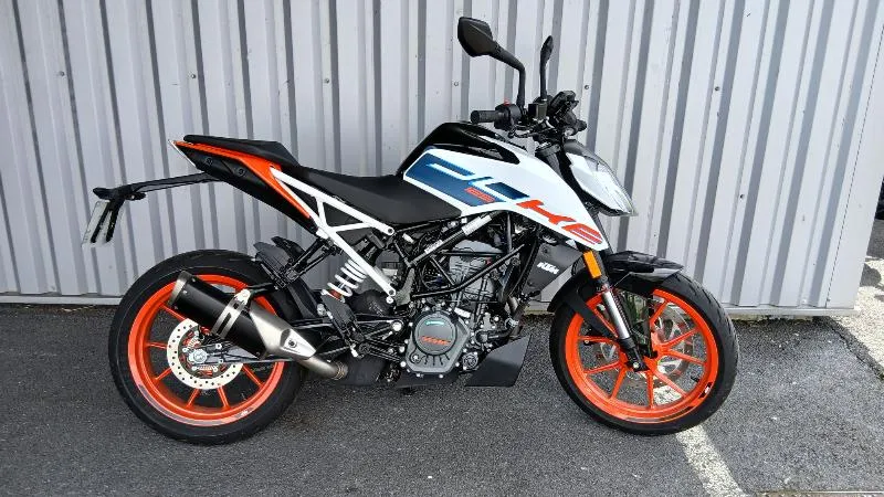 125 DUKE ABS