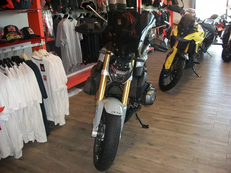 R 1250 R