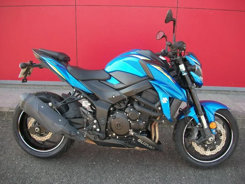GSXS 750