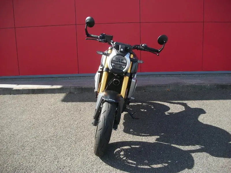 GSX8T