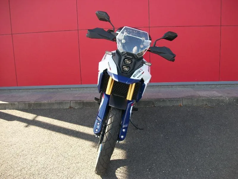 DL VSTROM 800DE