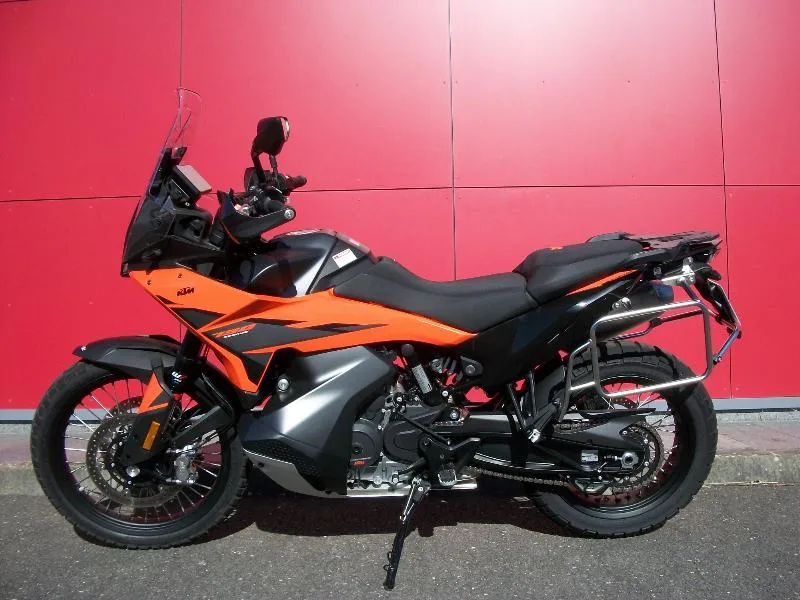 790 ADVENTURE