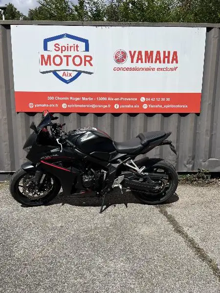CBR 650 R 