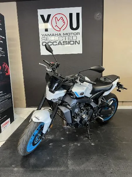 MT09
