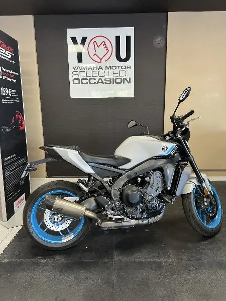 MT09