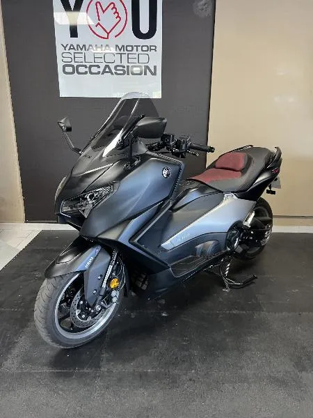 XP TMAX 560
