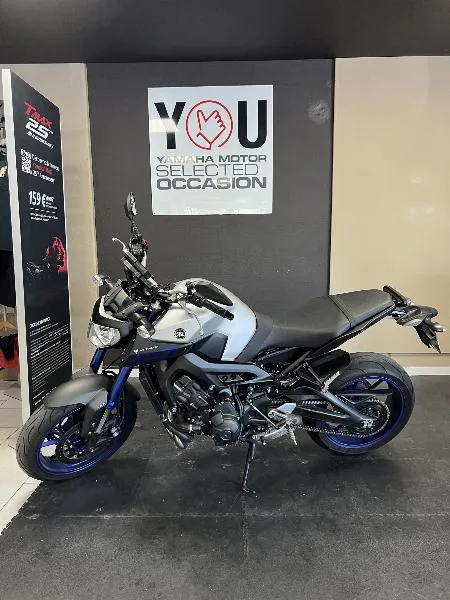MT09