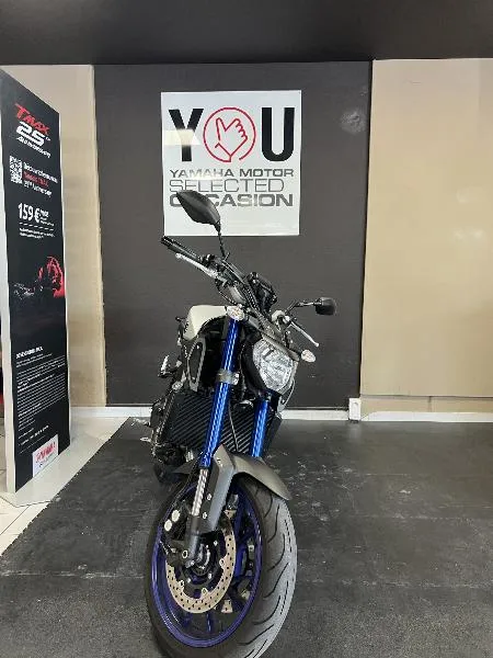 MT09