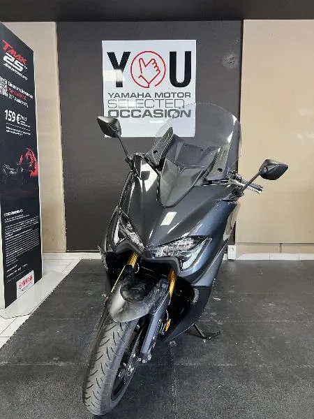 XP TMAX 560