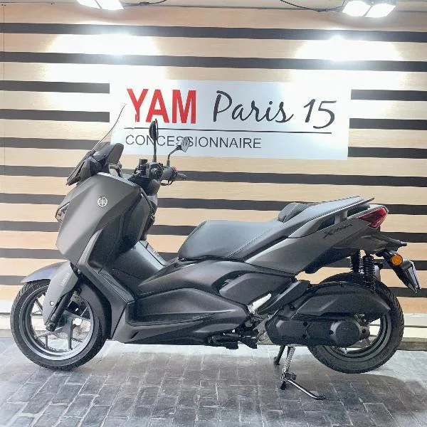 XMAX 125