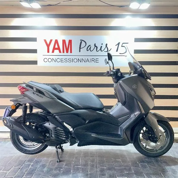 XMAX 125