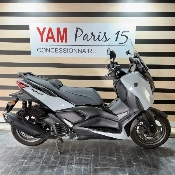 XMAX 125 TECH MAX