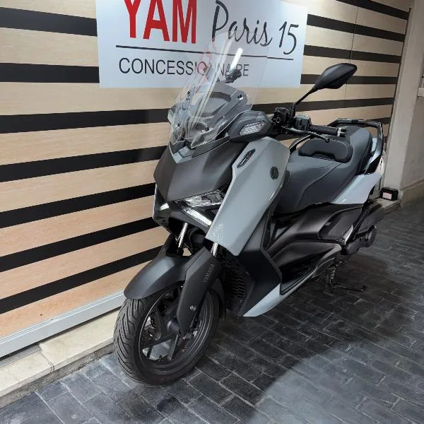 XMAX 125 TECH MAX