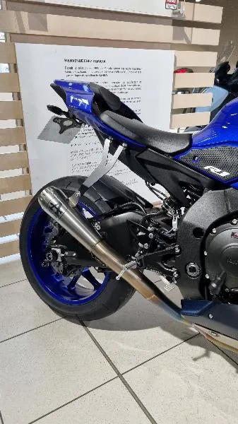 YZF 1000 R1