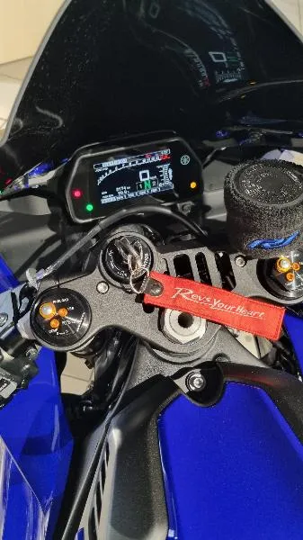 YZF 1000 R1